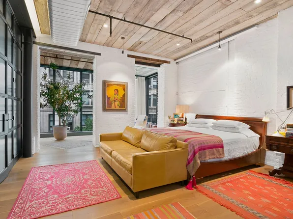 10 East 22nd Street image 16 of 24