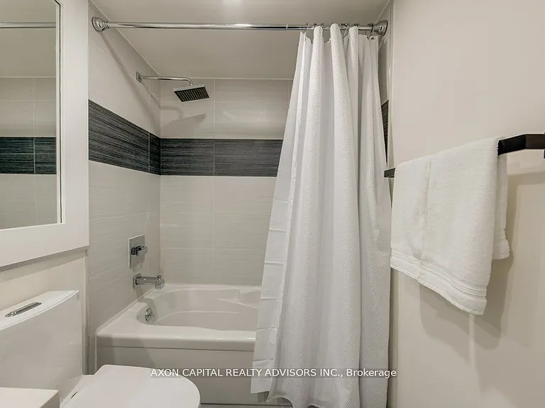 168 Simcoe St #1513 — Photo 11
