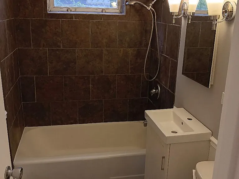 14440 Kolmar Ave — Photo 21