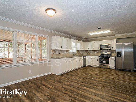 5th image of 1215 Hunters Creek Ct