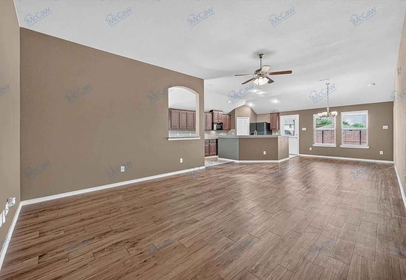 4 bed, 2.0 bath, 1854 sqft, $2,200 — Photo 2