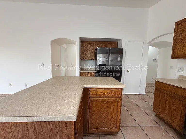 11915 W Rosewood Dr — Photo 9