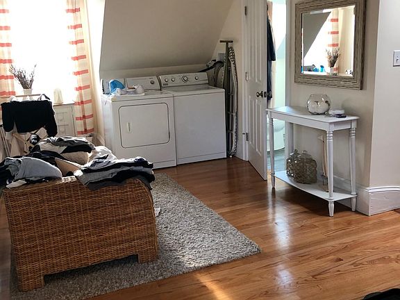 4th image of 29 Henshaw St #2