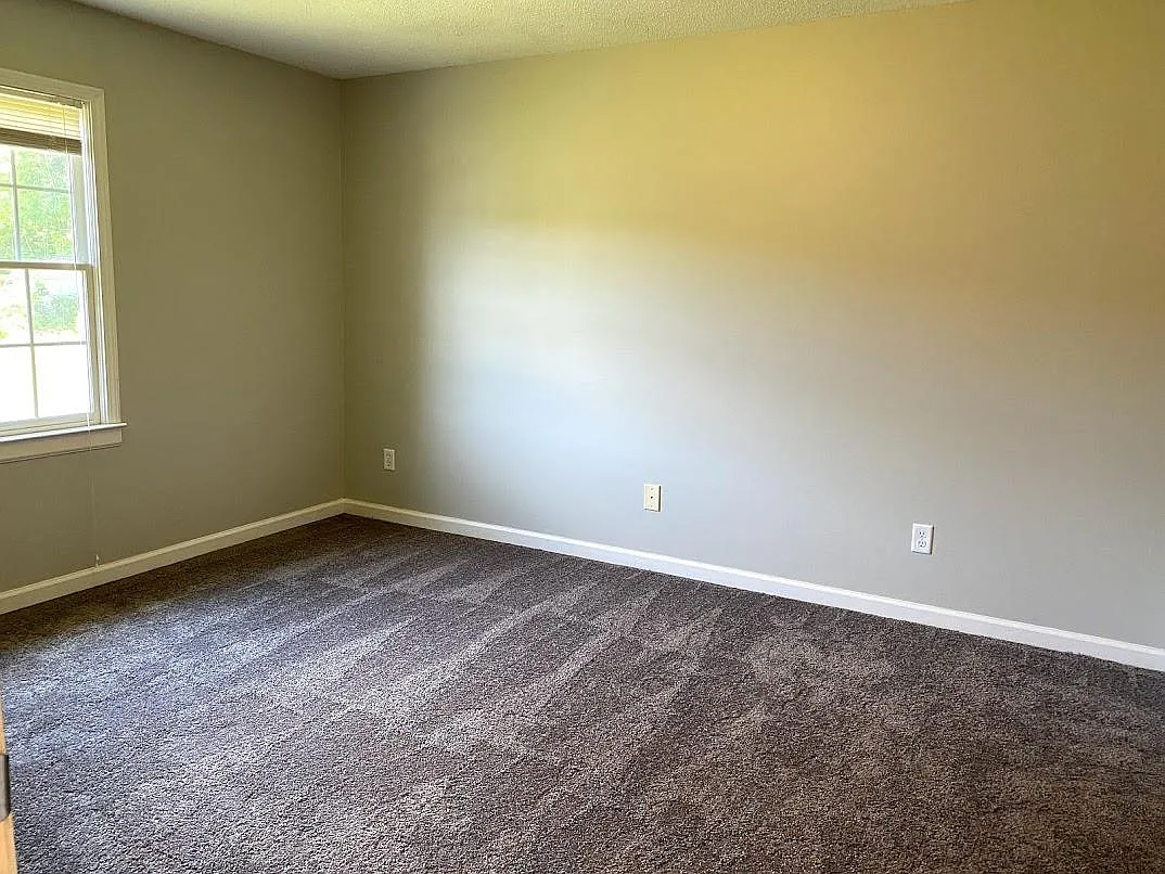 222 Evergreen Trl APT A photo 1