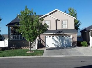 10597 S Pine Shadow Rd, South Jordan, UT 84009