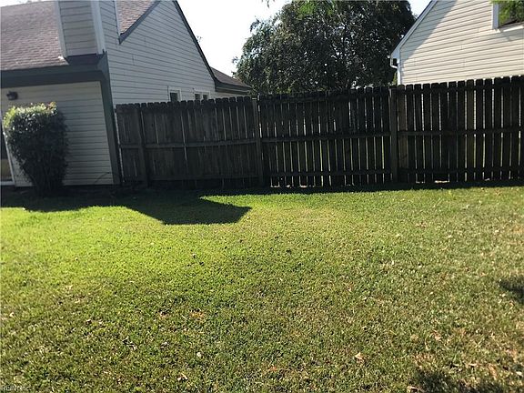 4th image of 1705 Culmer Ct