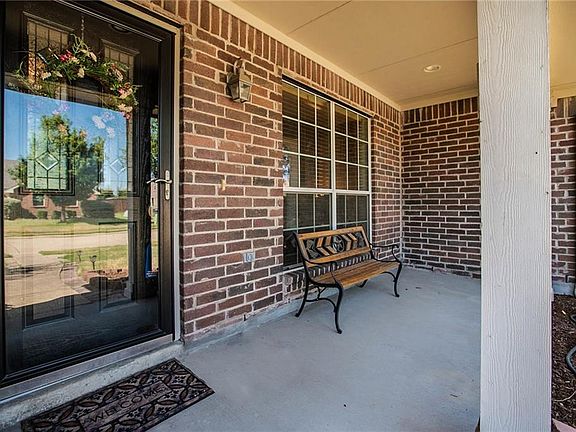 2nd image of 205 Edison Ln