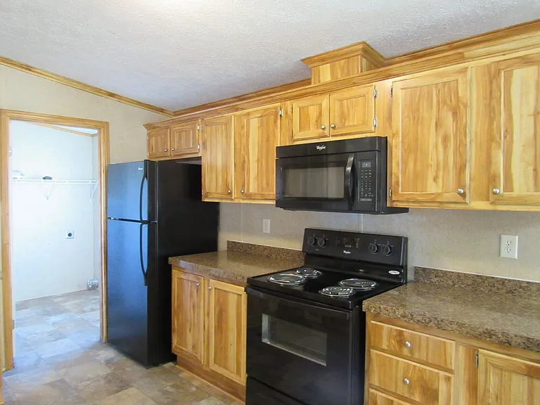 5211 W Pontiac St — Photo 11