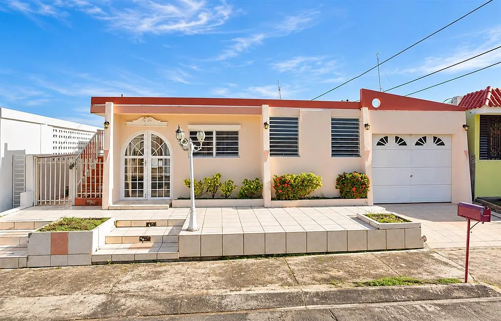 2 bed, 1.0 bath, 675 sqft, $750 — Photo 1