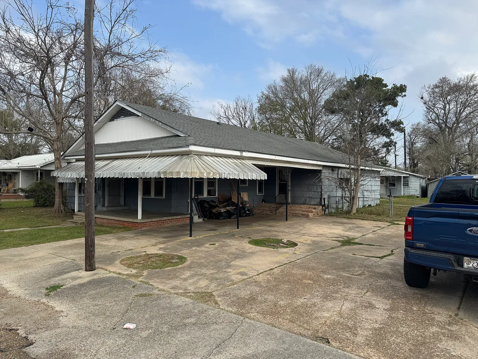 4 bed, 2100 sqft, $1,300 — Photo 2