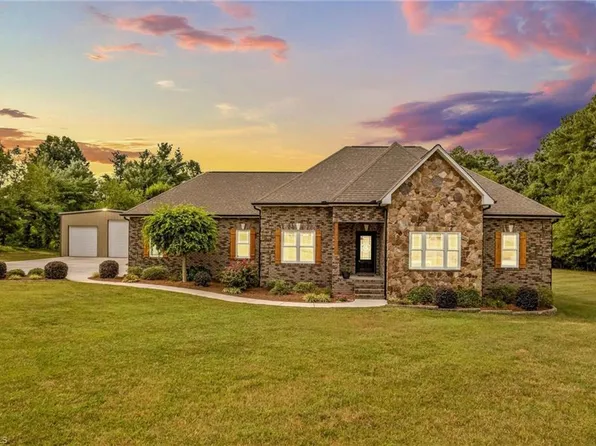 2251 Trail Ave, Kannapolis, NC 28081