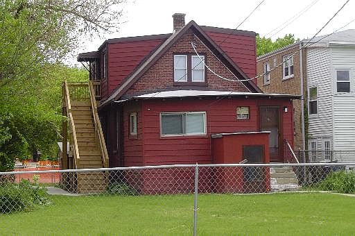 2nd image of 2101 Emerson St