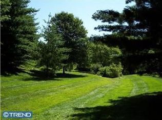 29 Horseshoe Ln, Newtown Square, PA 19073