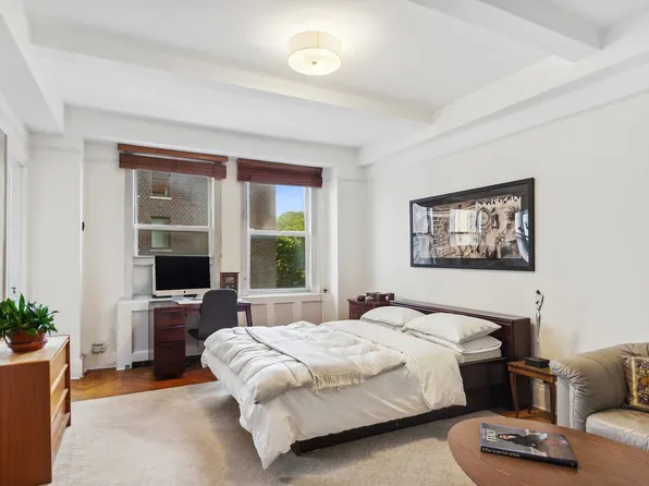 1215 5th Avenue image 8 of 15