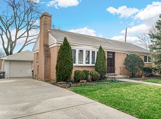 5 N Lancaster St, Mount Prospect, IL 60056