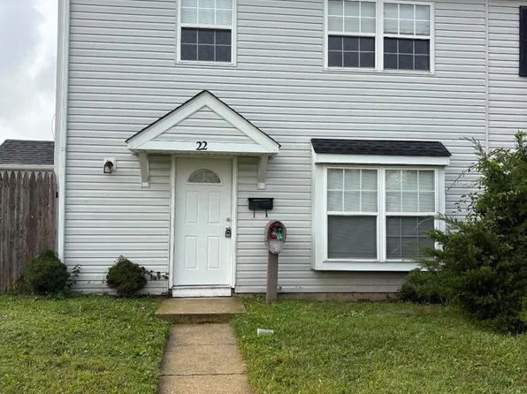 22 Lawrence Ct, Sicklerville, NJ 08081