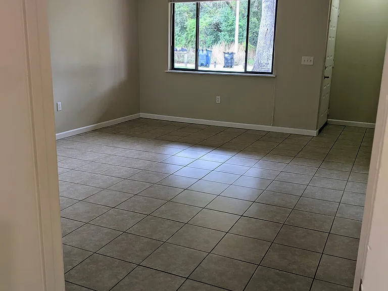 2231 Ascot Ct #2 — Photo 18