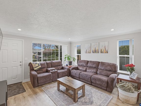 5th image of 1524 Melissa Ct