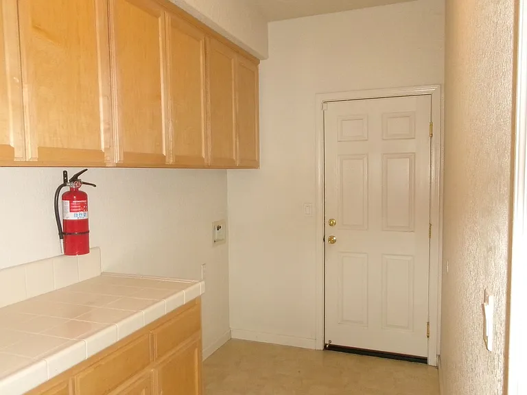 10308 Galveston Way — Photo 7