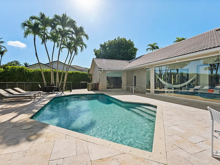 2245 SW 16th Pl — Photo 37