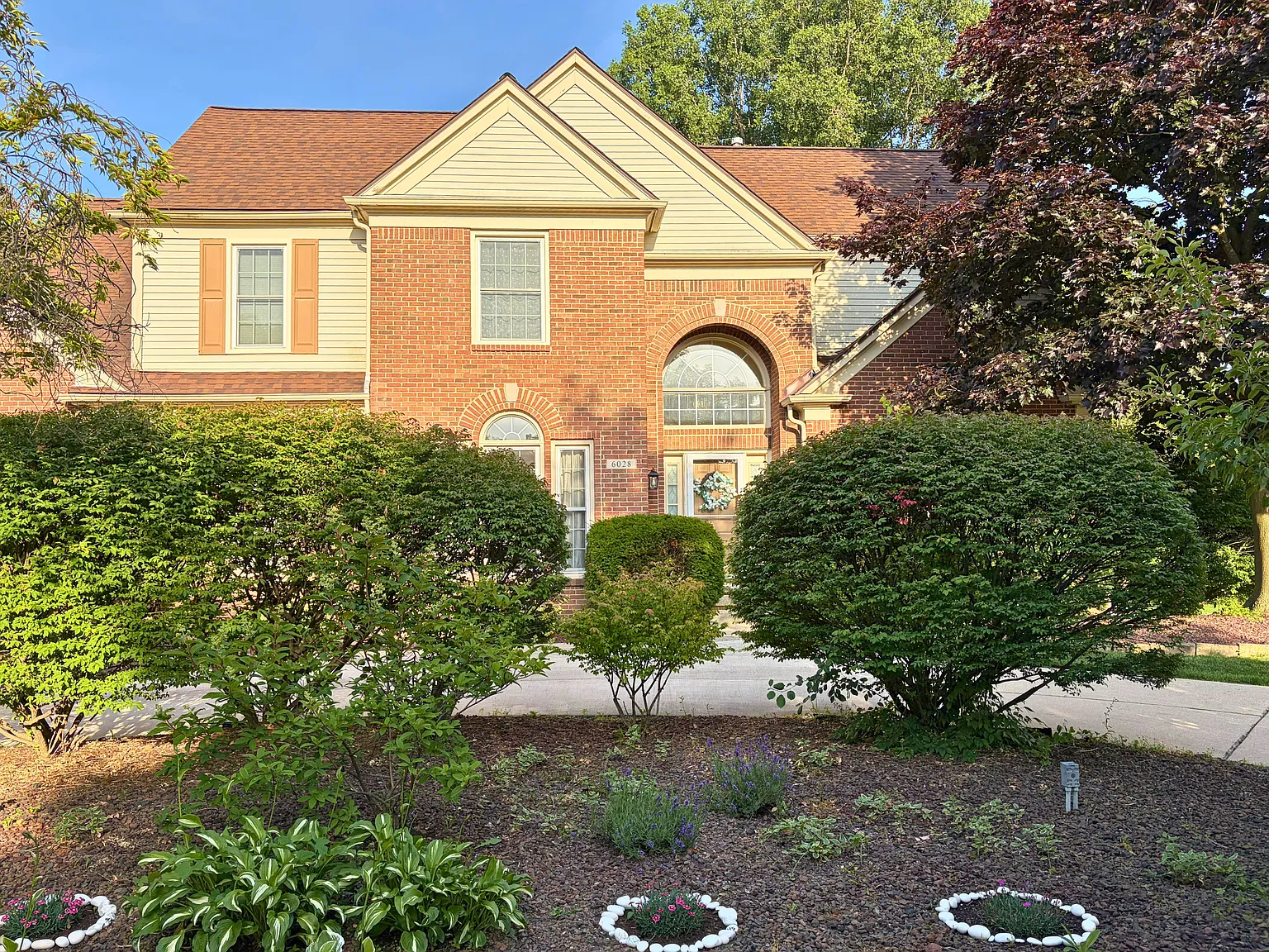 4 bed, 3.5 bath, 3109 sqft, $3,800 — Photo 1