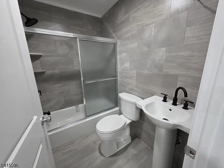 260 Trenton Ave — Photo 11