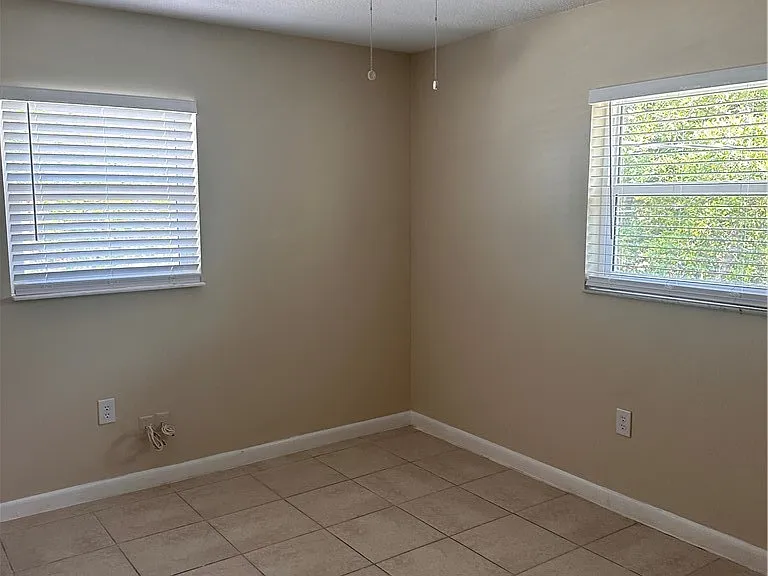 1801 Kent Dr — Photo 12