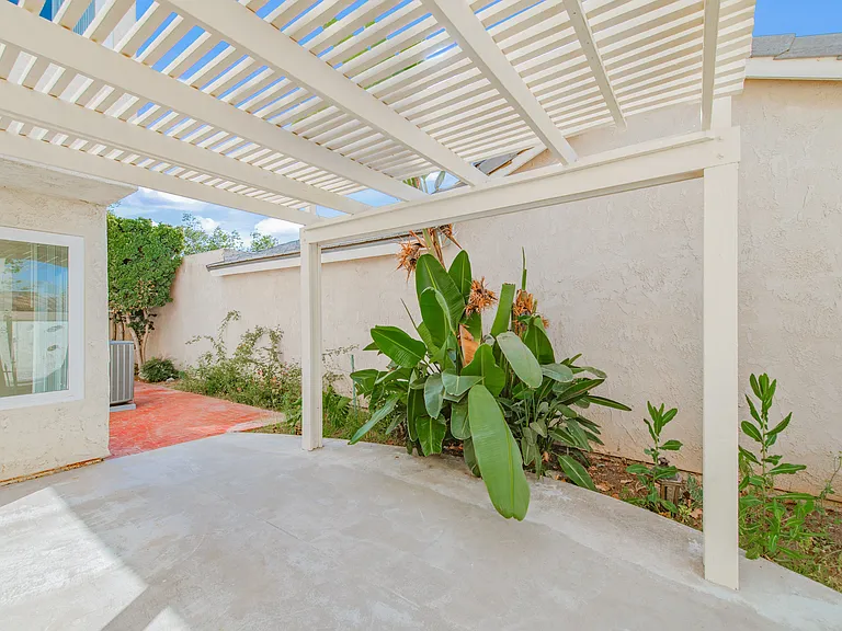 12 Windrow — Photo 21