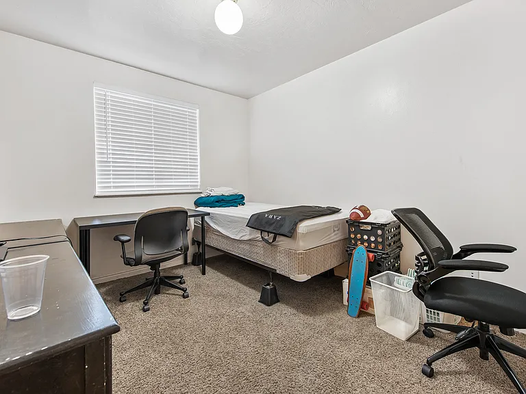 835 N 50 E #322 — Photo 6