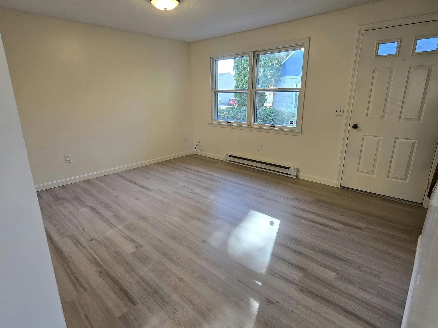 2 bed, 1000 sqft, $2,150 — Photo 4