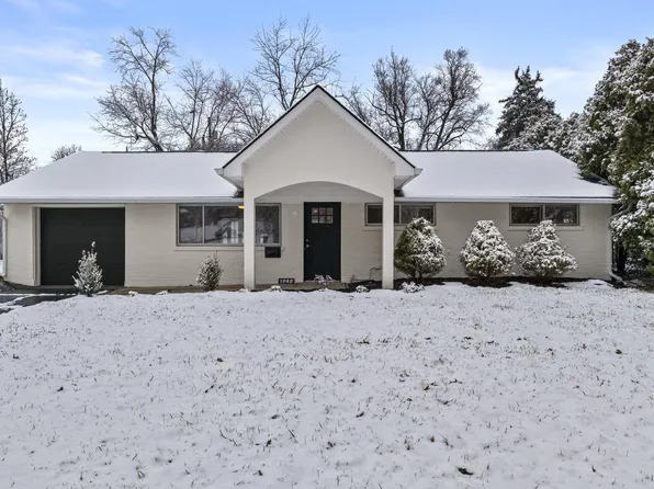 1949 Beacon Hill Rd, Lexington, KY 40504