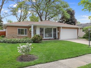 5427 Florence Ave, Downers Grove, IL 60515