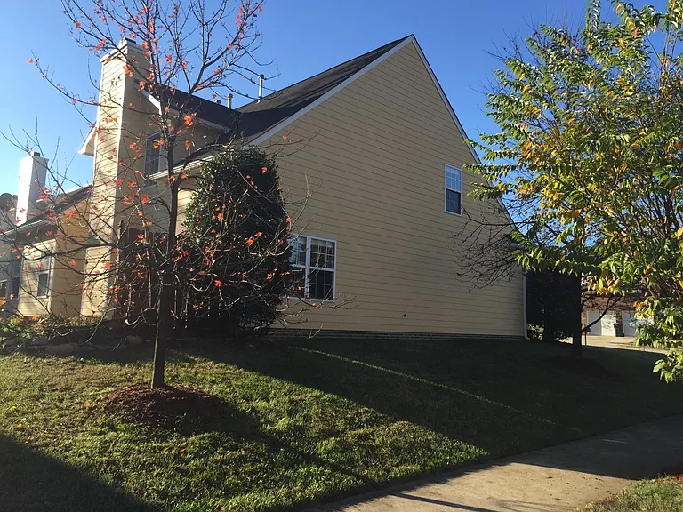 5736 Keowee Way — Photo 3
