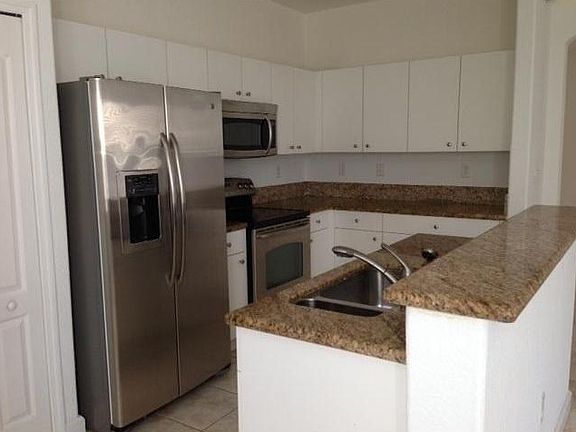 4th image of 11005 NW 87 St