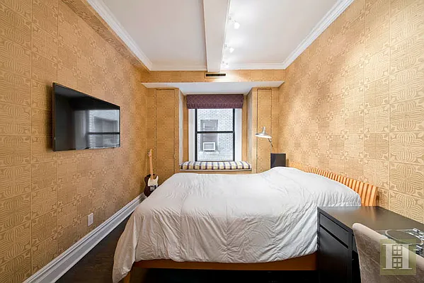 Sold by Halstead Real Estate | media 20