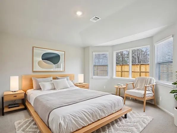 5116 Redbud Valley Dr, Pearland, TX 77584