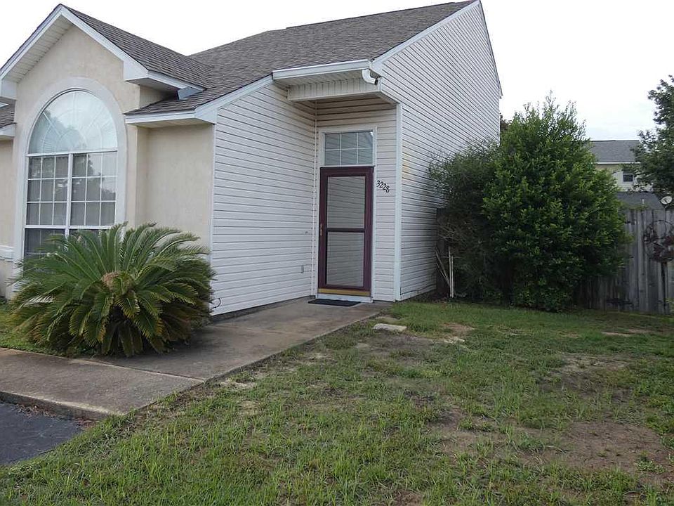 1st image of 3228 Fernwood Dr