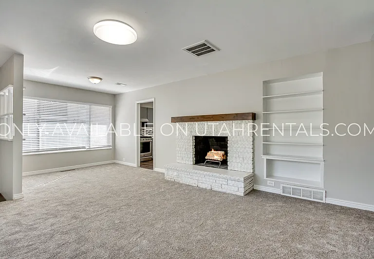 639 N 600 W — Photo 16