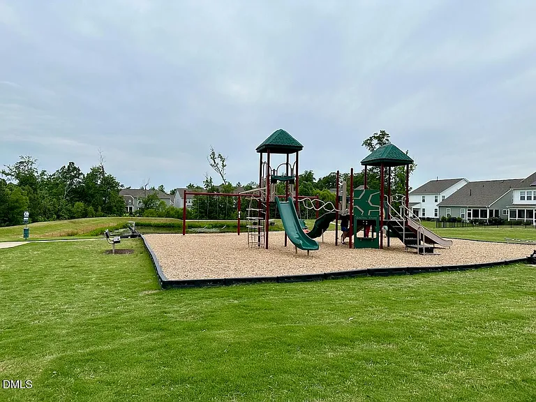 230 Marietta Way — Photo 31