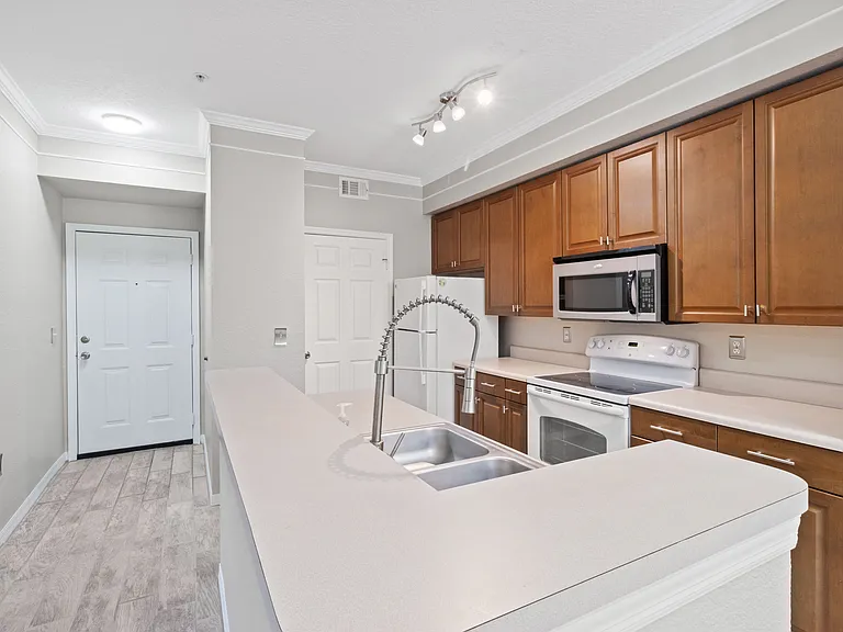11561 Villa Grand #716 — Photo 27