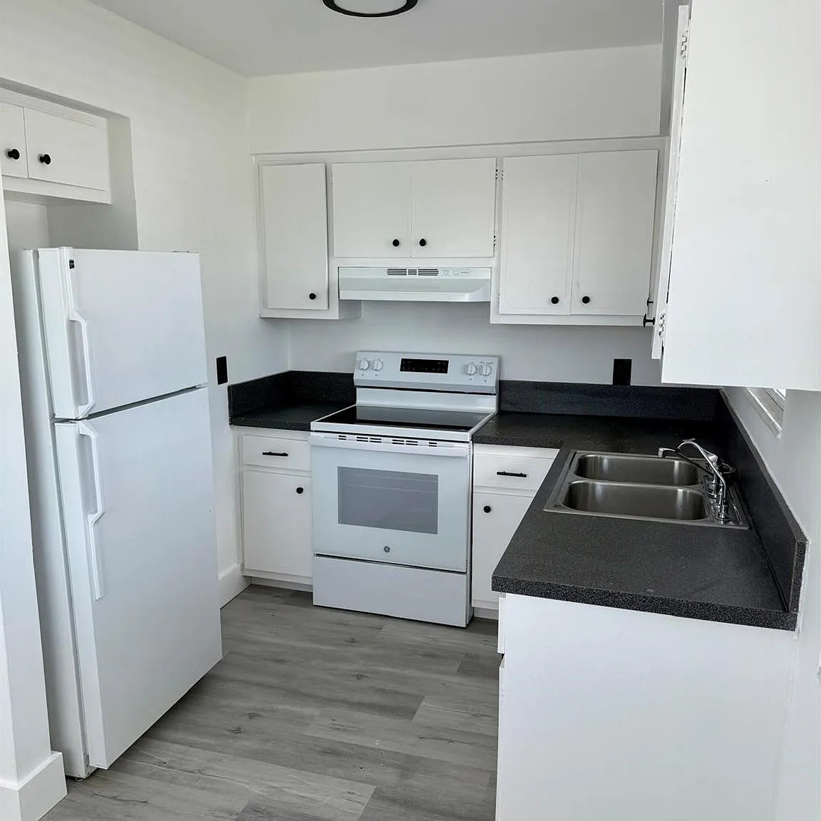 1 bed, 1.0 bath, 900 sqft, $1,750 — Photo 1