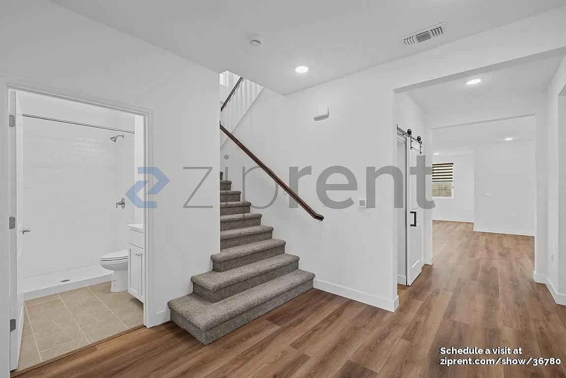 5 bed, 2924 sqft, $3,400 — Photo 4