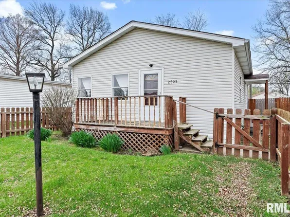 2522 Burton Dr, Springfield, IL 62703