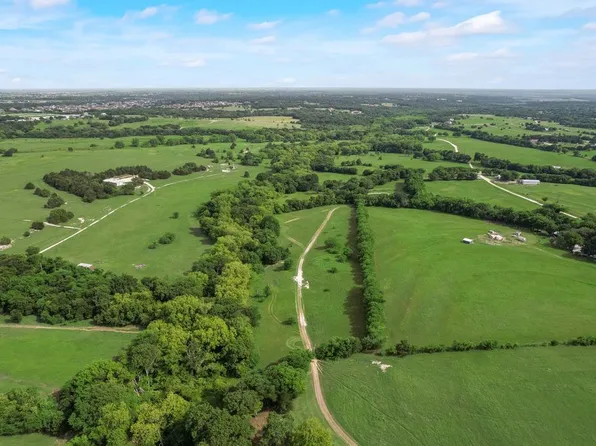 510 N D Ranch Rd, Waxahachie, TX 76064
