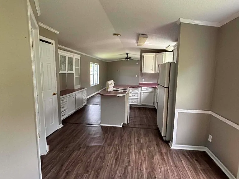 217 Cabell St — Photo 4