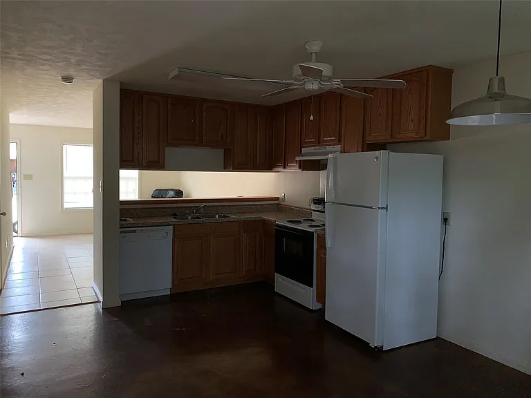 4504 College Main St #114 — Photo 20