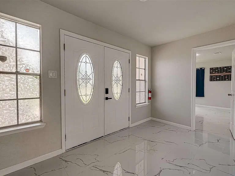 12055 Fairpoint Dr — Photo 6