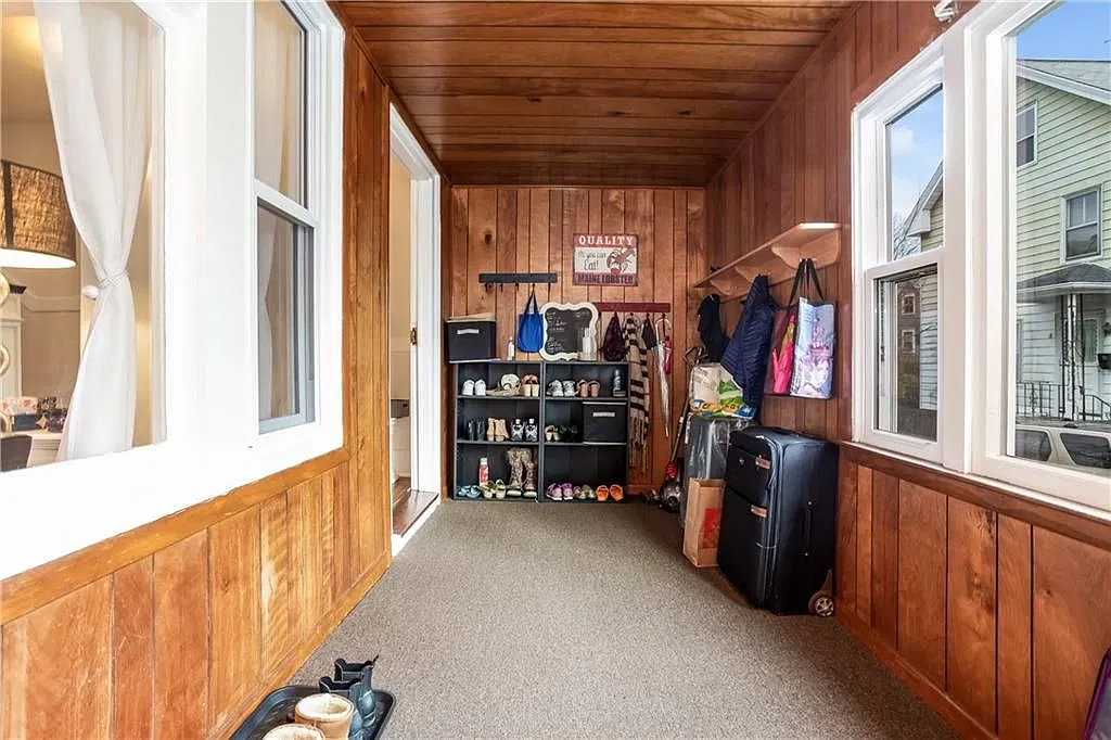 3 bed, 1.0 bath, 1500 sqft, $3,500 — Photo 3