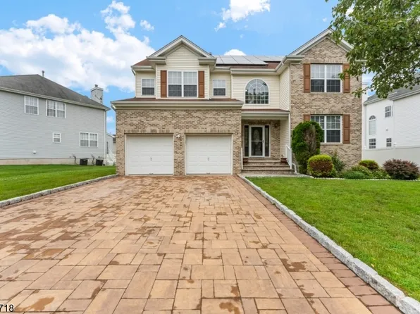 8 Cobblers Cir, Franklin Twp., NJ 08823