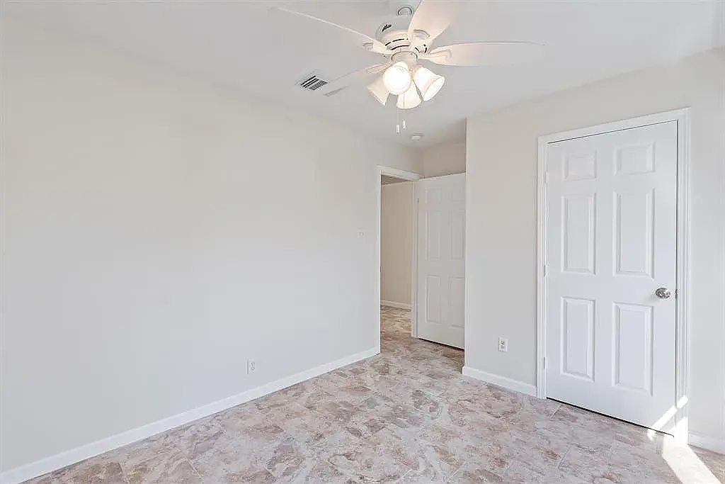 3 bed, 1587 sqft, $1,703 — Photo 4